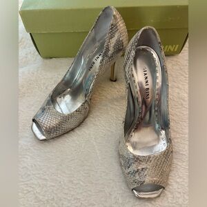 Gianni Bini Snakeskin Pattern Peep Toe Heels